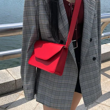 NOVE PU Usnja Ženske Messenger Bag Design Majhen Zavihek Vrečka Rdeče Barve Tofu Obliko Mini Kvadratnih Unikatne Sponke Ramenski Crossbody Vrečko