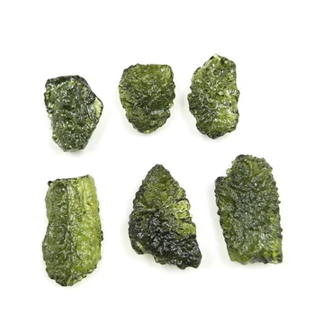 Naravni Moldavit Zelena češka Meteoriti Mineralnih Vzorec Surove Quartz Kristal Zdravljenja Kristalni Kamen DIY Nakit Darilo Doma Decora